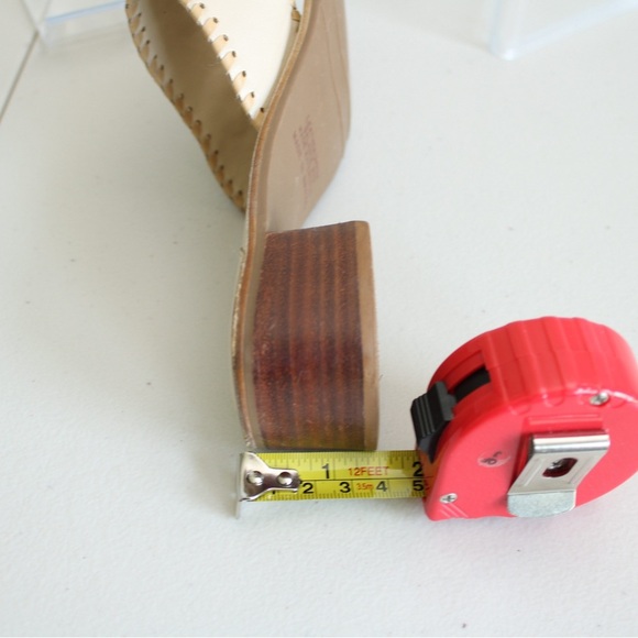 Apostrophe Jaclyn Cream Leather Sandals Floral Whipstitch Women’s Shoes Size 8 - Picture 10 of 10